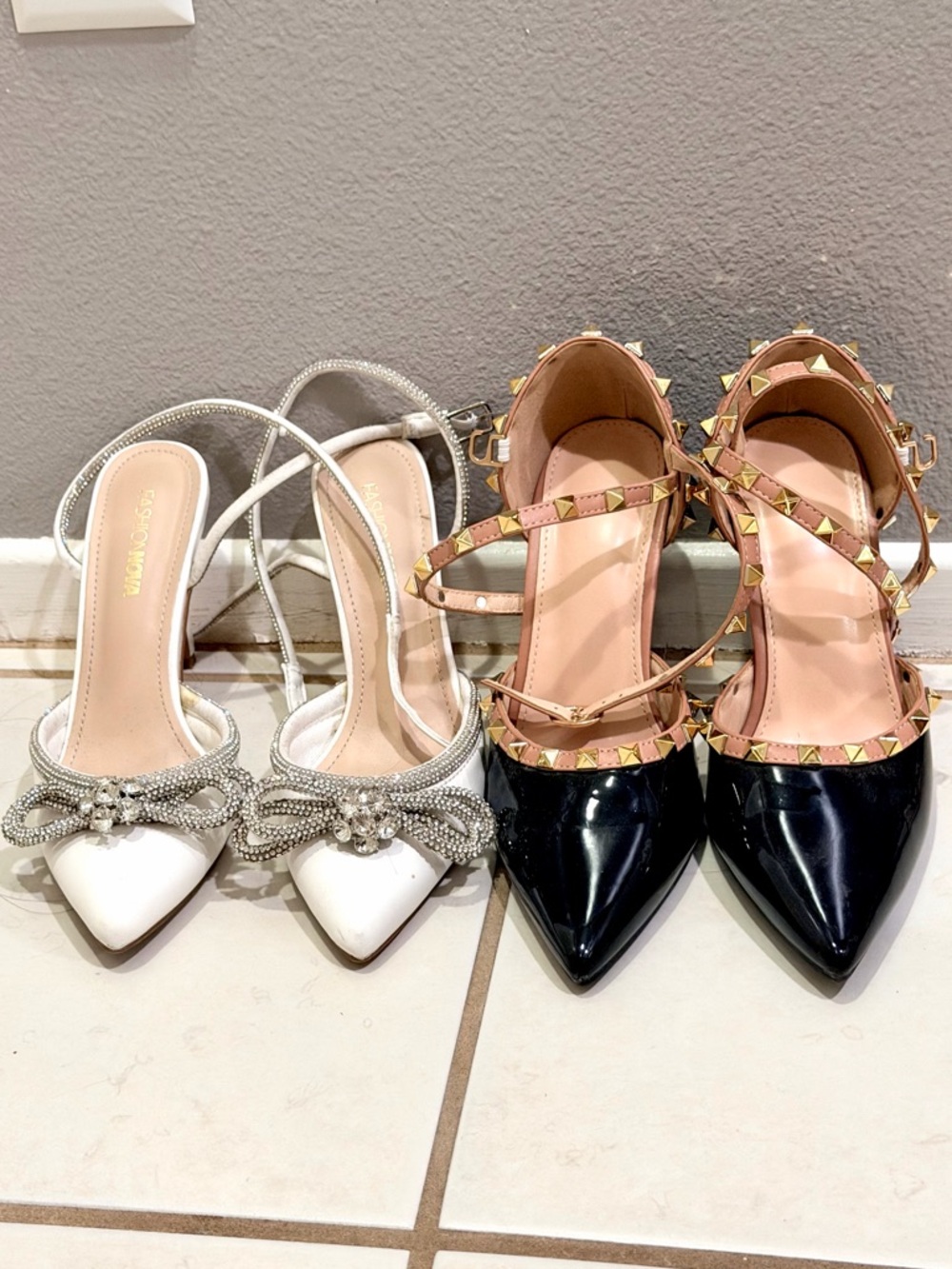 Women's Pointed Toe Slingback Heels in White and Black